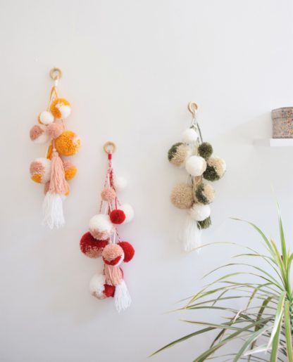 Grappe de pompons - Décoration murale
