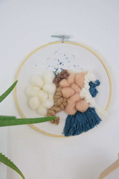 Tableau textile Bleu et Sable – Image 2