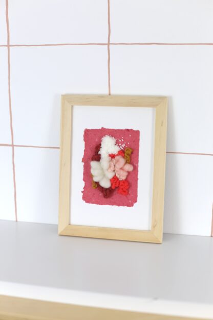 Tableau textile brodé sur papier #7 (petit format) – Image 2