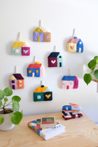 Maison en punch needle – Image 5