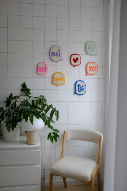 Décoration murale "♡" punch needle - Maison Bâ X Robo Typo – Image 3