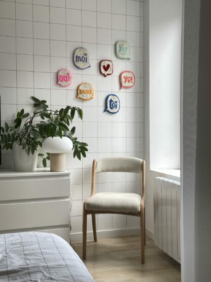 Déco murale punch needle "OUI" – Maison Bâ x Robo Typo – Image 3