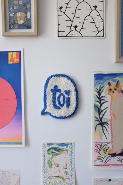 Déco murale punch needle "TOI" - Maison Bâ X Robo Typo