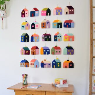 Maison en punch needle n°26 à 50/100