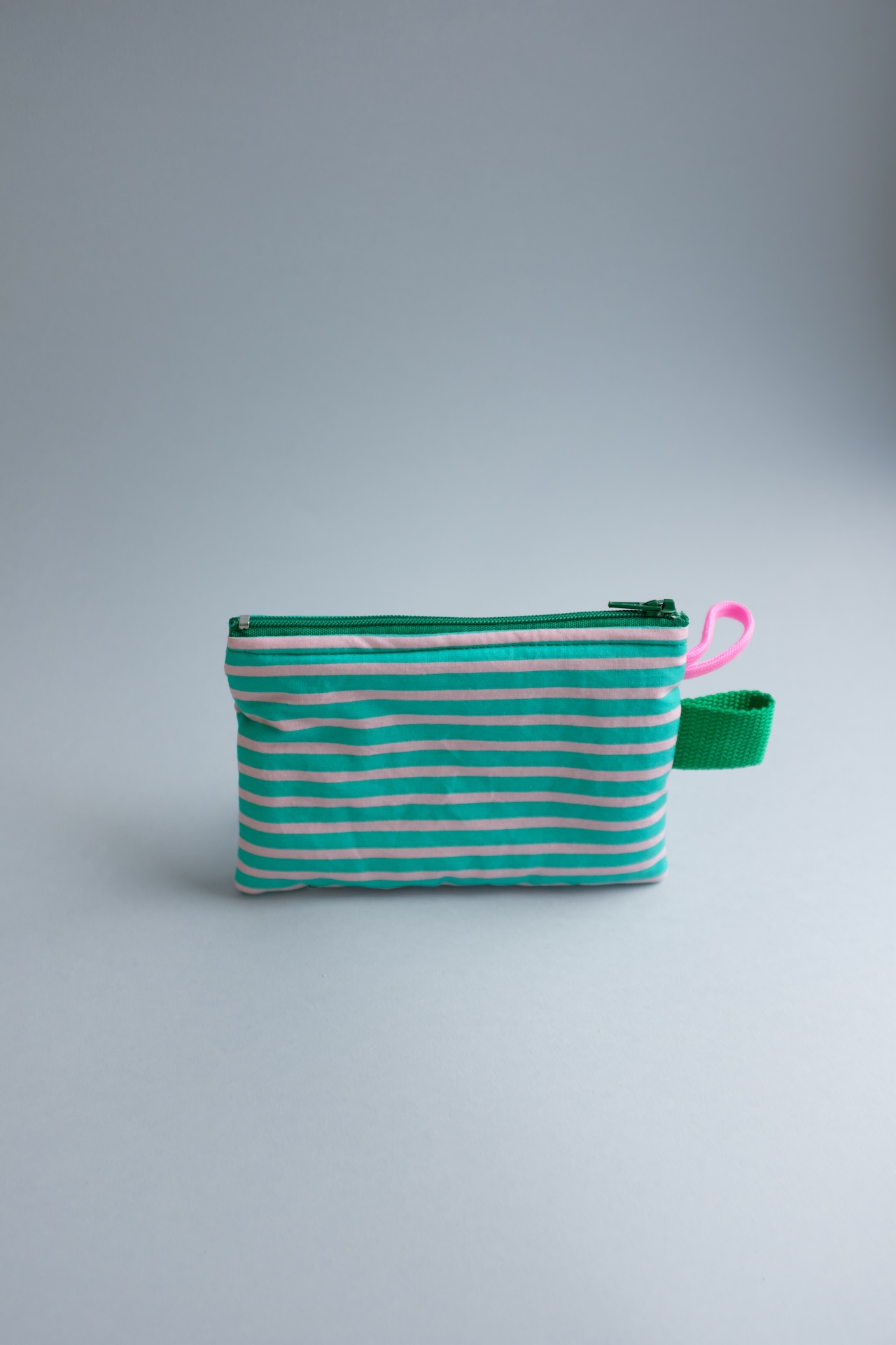 TIPOCHETTE MINI - Porte monnaie rayé vert & rose – Image 2