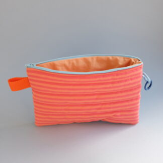 TIPOCHETTE - Pochette zippée matelassée orange & bleu