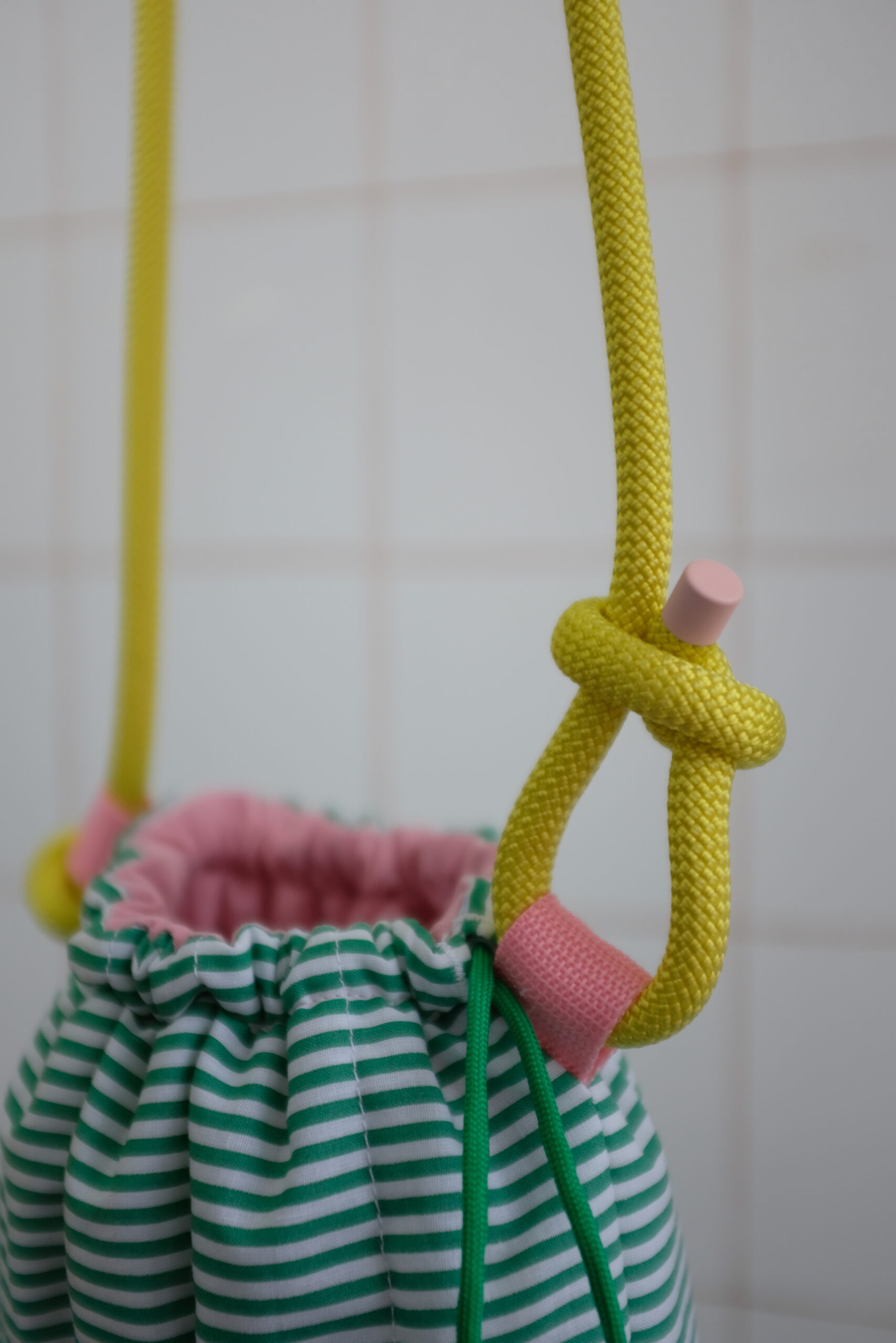 GROSAC - Sac à rayures vert et rose – Image 2