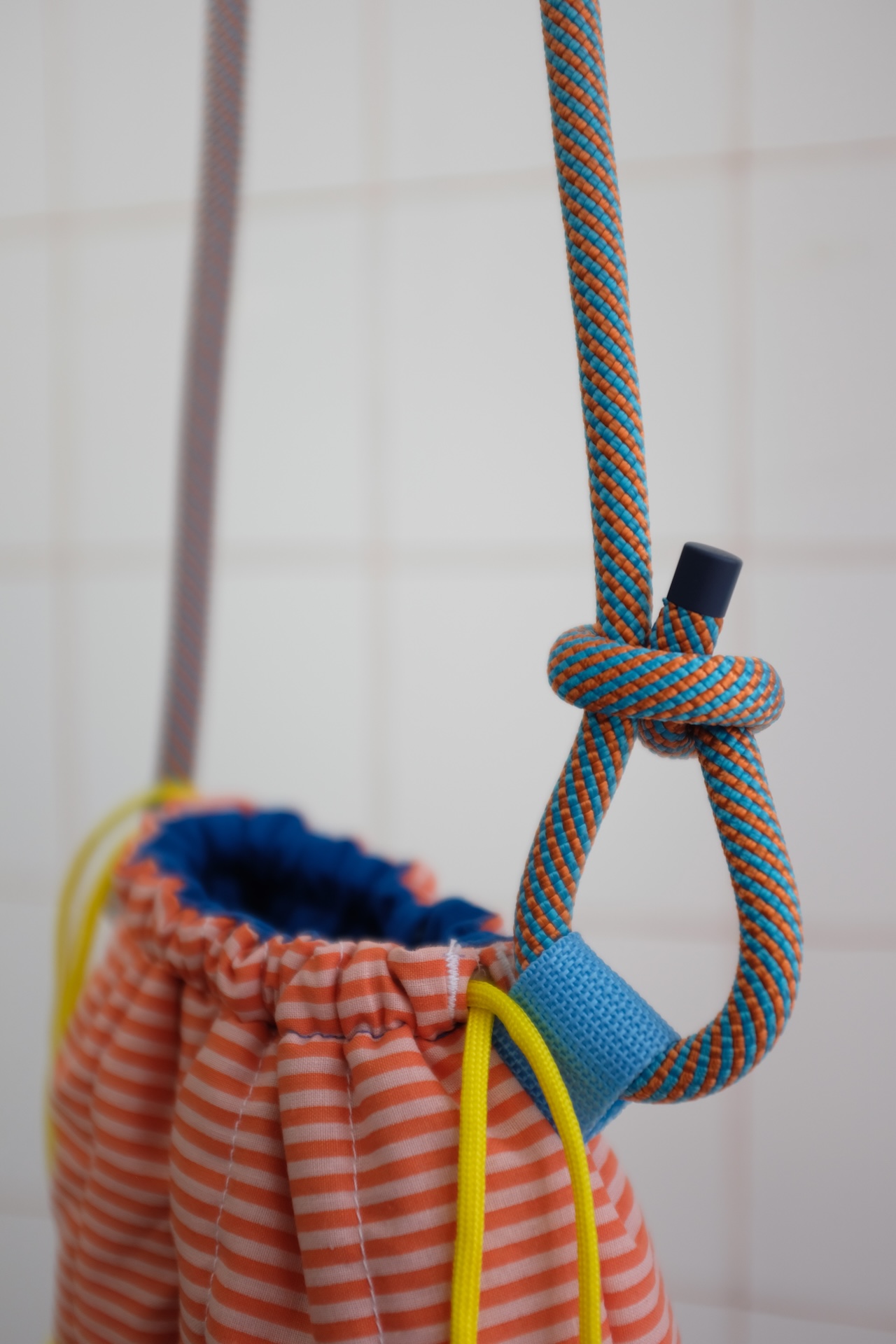 GROSAC - Sac à rayures orange et bleu – Image 2